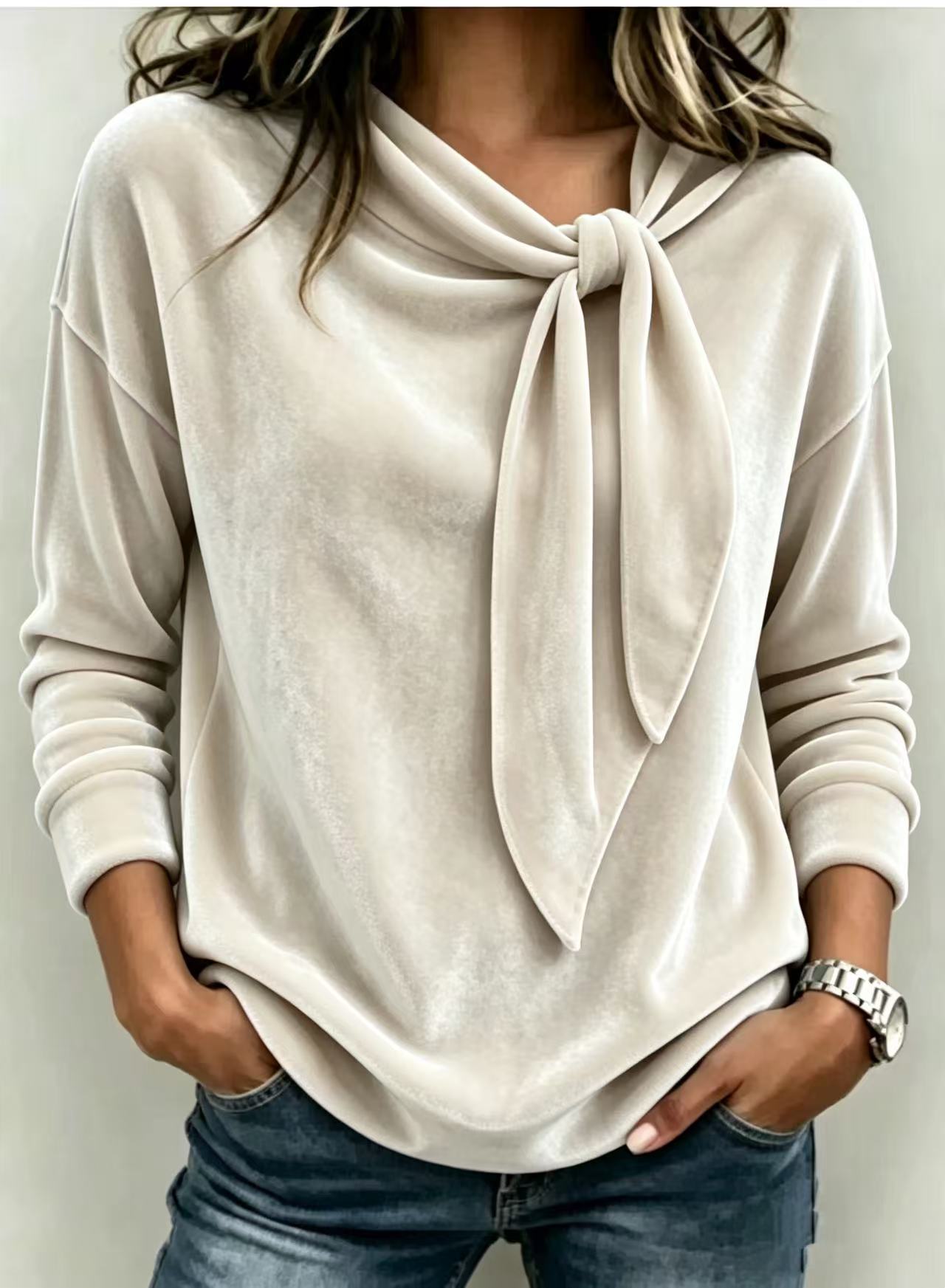Blusa Lisa com Laço e Manga Longa