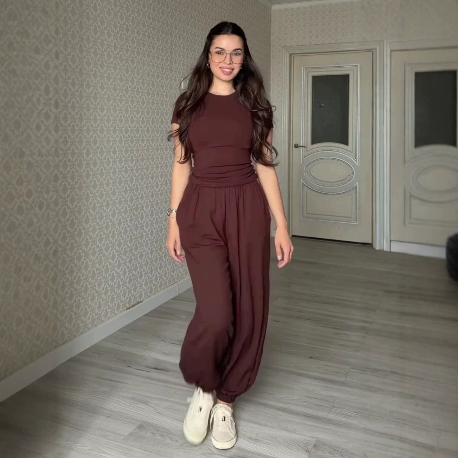 Conjunto T-shirt Manga Curta com Calça Wide Leg