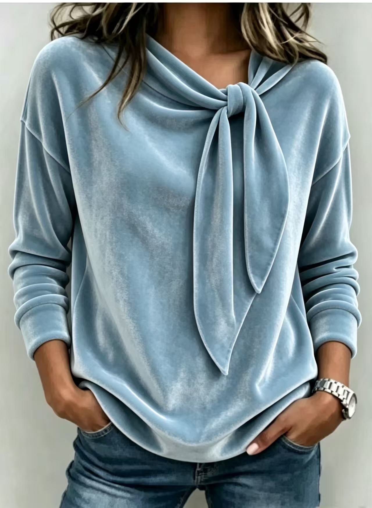 Blusa Lisa com Laço e Manga Longa