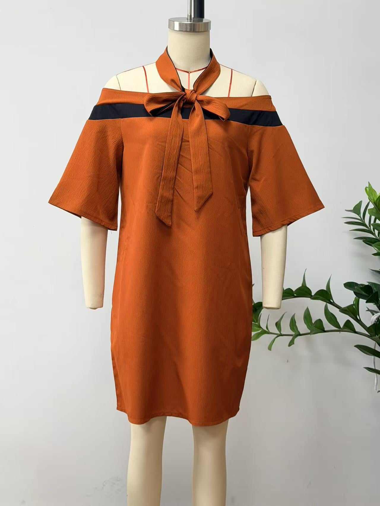 Vestido Ombro Único com Laço